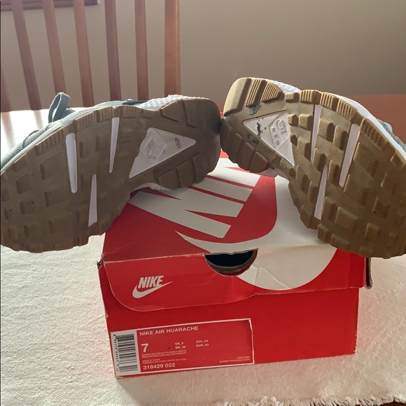 Nike Air Huarache - Picture 7 of 10